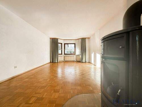 Wohn-Essbereich im Erdgeschoss - Doppelhaushälfte mit 152,00 m&sup2; in Oberschleißheim zum Kaufen