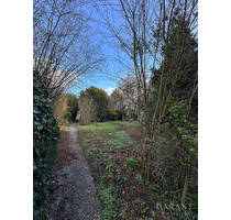 Attraktives, ebenes Grundstück mit ca. 1.400 qm und Abrisshaus - Stuttgart Birkach