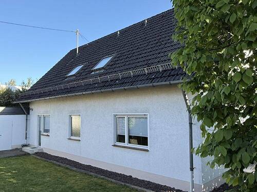 Gartenansicht - 6 Zimmer Einfamilienhaus in Altenkirchen