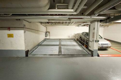 Tiefgaragenstellplatz - 