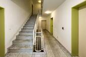 Treppenhaus - Etagenwohnung mit 41,80 m² in Dresden zum Kaufen