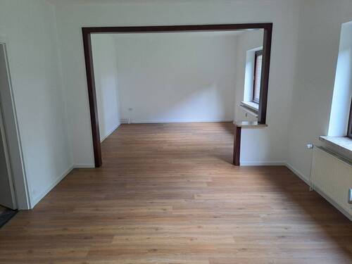 Wohn-/Esszimmer - 