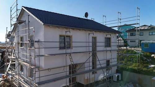 Hausansicht Nord-Ost mit Eingang - 