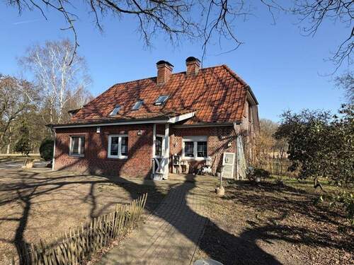 Wohnhaus - Familienparadies: EFH mit ausgebauter Scheune und über 4.169 m² Grundstück in idyllischer Lage