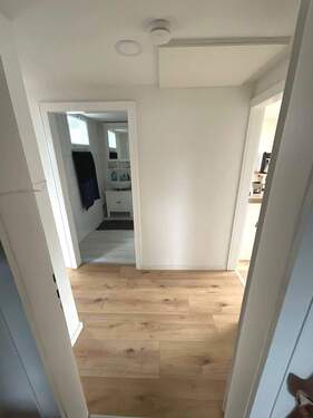 Flur - 2 Zimmer Etagenwohnung in Saarbrücken