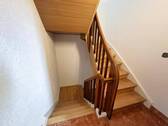 Treppenhaus mit Echtholzstufen - 