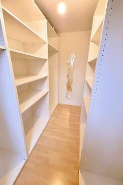 Ankleide-Abstellraum Sout. - 