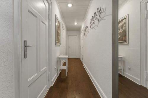 Wohnungsflur Hochparterre - 6 Zimmer Etagenwohnung zum Kaufen in Bremen / Schwachhausen