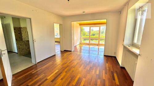 EG - Esszimmer mit Blick in den Wintergarten - 