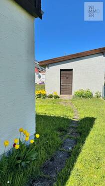 Weg zum Gartenhaus - 