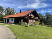 Zufahrt + überdachte Terrasse - Traumhaus mit herrlichem Alpenblick