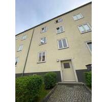 Beethovenstr. ***SUPER! schöne Lage und 2 Räume + Balkon *** - Chemnitz Sonnenberg