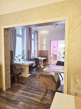 Gewerbe - 8 Zimmer Mehrfamilienhaus, Wohnhaus in Heide