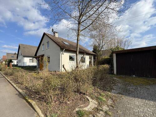 Haus Ansicht - Einfamilienhaus mit 122,00 m&sup2; in Pfaffenhofen a.d.Roth zum Kaufen