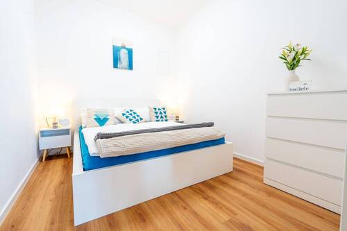 Das ruhige 1. Schlafzimmer – Wohnung unten - 