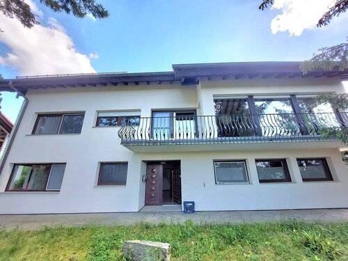 Nordseite - 8 Zimmer Einfamilienhaus zum Kaufen in Oberstenfeld