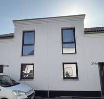 Starten Sie in die KfW-40+ Zukunft, Garage, Solar, Wärmepumpe, Top-Ausstattung, QNG-Qualifikation ist möglich - Duisburg Neudorf-Süd