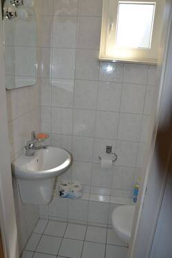EG WC - 
