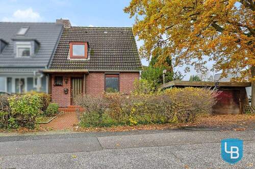 Vorderseite - In Reihe, aber nicht von der Stange! Renovierungsbed. Reihenendhaus mit sonnigem Grundstück!