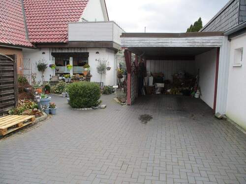 Zufahrt Carport - 