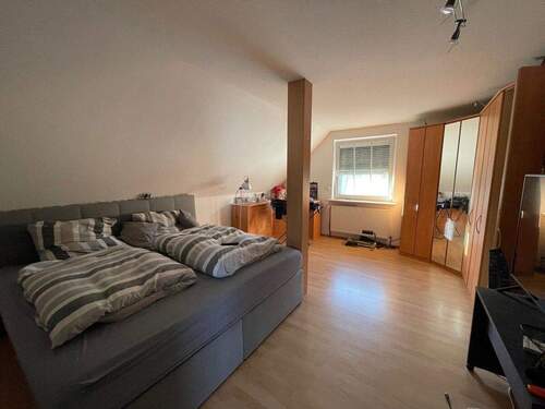 Schlafzimmer 1. OG - 