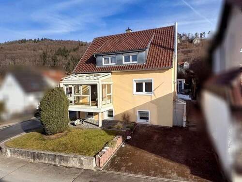 Außenansicht - 7 Zimmer Einfamilienhaus zum Kaufen in Albstadt