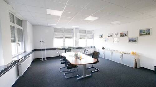 Büro - Büro mit 823,00 m&sup2; in Kerpen zur Miete