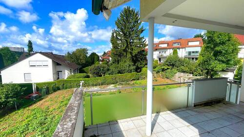 Balkon/Grundstück - 