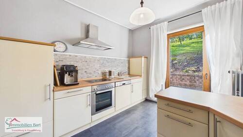 EG Küche mit Zugang zur Terrasse - 