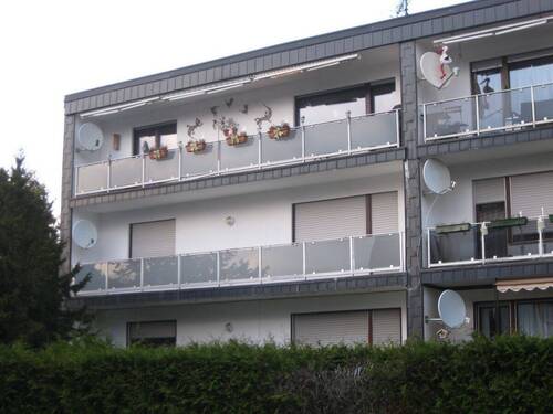 2 Vorderansicht.jpg - 3 Zimmer Etagenwohnung zum Kaufen in Homburg