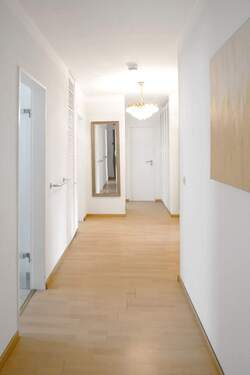 Flur - 3 Zimmer Etagenwohnung zum Kaufen in Kassel