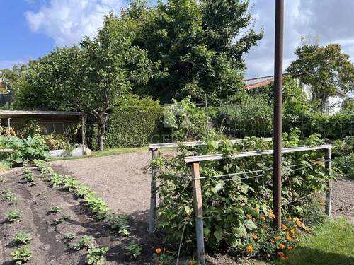 Garten mit Brunnen - 6 Zimmer Einfamilienhaus in Salzwedel