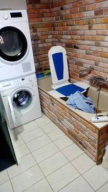 Badez. m. Wasch-Trockner - 