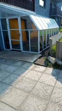 Wintergarten vorm Haus - 