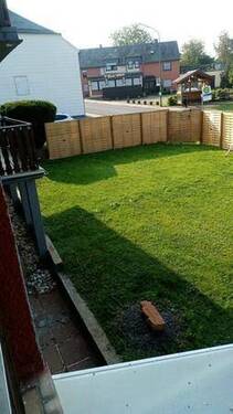 Vorgarten - 1 Zimmer Mehrfamilienhaus, Wohnhaus in Heddert