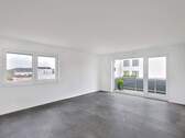 Wunderschönes, offen gestaltetes Wohnzimmer mit Balkon - Etagenwohnung mit 79,00 m² in Ludwigsburg zum Kaufen