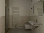Bad mit Dusche - 