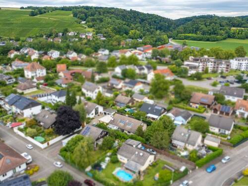 Luftaufnahme der Wohnlage - Einfamilienhaus mit 274,00 m² in Efringen-Kirchen zum Kaufen