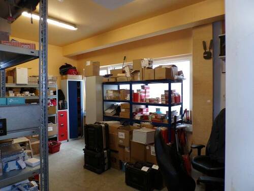 8 Werkstatt mit Büroecke - 