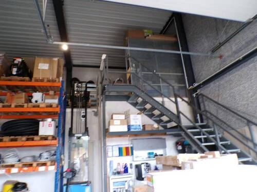 9a Lager (Blick auf Treppe) - 