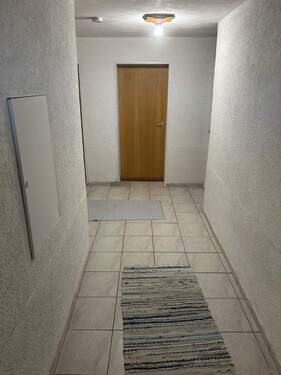 Diele Keller von Treppenabgang - 