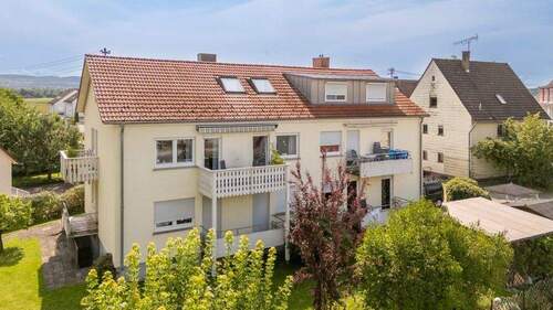 Hausansicht - 2 Zimmer Etagenwohnung zum Kaufen in Berg