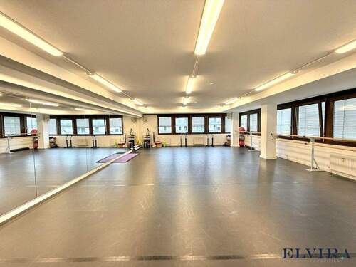 Tanzstudio - Büro mit 195,30 m&sup2; in Unterschleißheim zum Kaufen