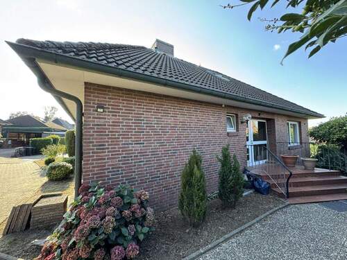 Außenansicht - Zweifamilienhaus in ruhiger Wohnlage von Harsefeld - gepflegt, solide und mit Perspektive