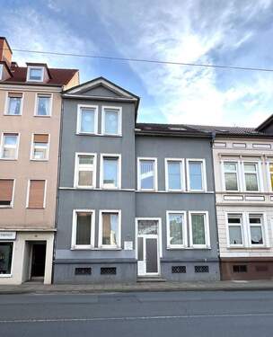 Haus August Bebel Strasse - Seltene Investmentchance im Herzen von Bielefeld: Zwei Häuser in einem – Mehrfamilienhaus mit Praxis- und Gewerbeeinheit
