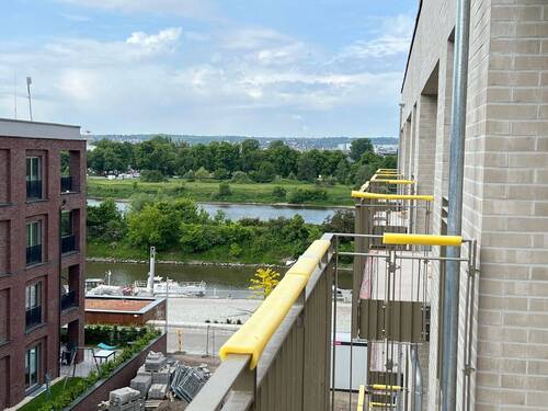 Loggia (aus 3. Etage) - * Erstbezug HafenCity - moderne 3 Raumwohnung mit 2 großen Loggien *