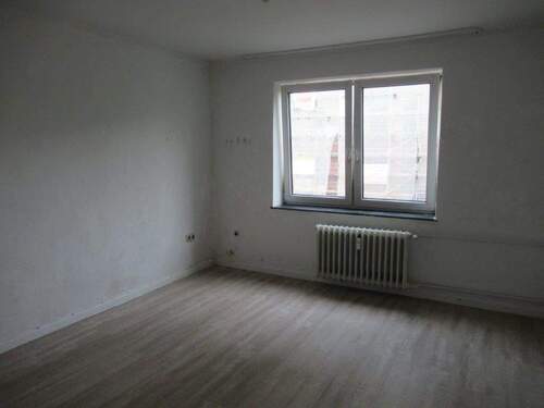 Zimmer - 2 Zimmer Etagenwohnung zur Miete in Kiel