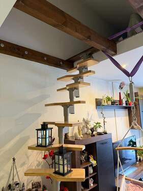 Wohnzimmer (Treppe zu Zwischendecke als Abstellfläche) - 