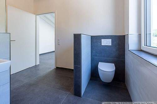 Badezimmer 1 Bild 2 - 