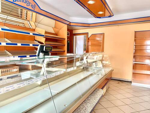 Verkaufsraum der Bäckerei - 2 Zimmer Mehrfamilienhaus, Wohnhaus zum Kaufen in Eslarn